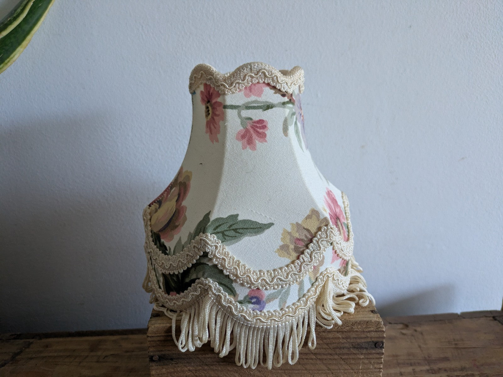 Clip On Floral Lampshade Shabby Chic Prop Bell Tassel Table Light Sml Shade Rose