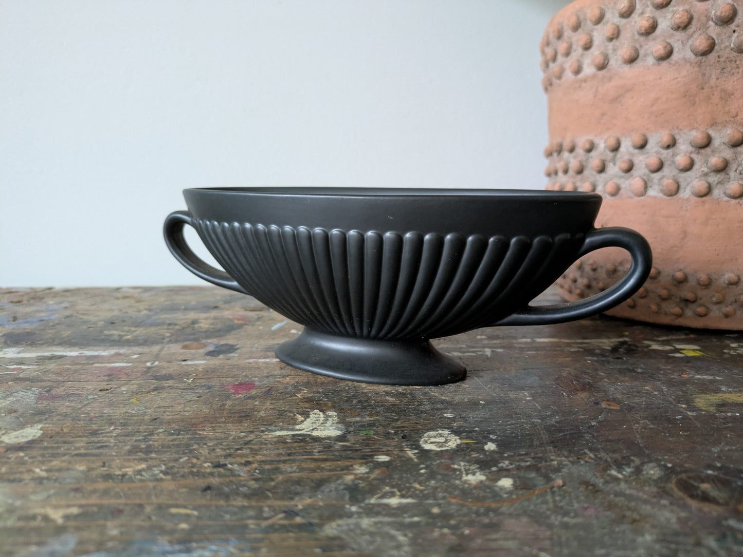 Small Wedgwood of Etruria Oval Black Urn Vintage Double Handled Vase Prop Vgc 