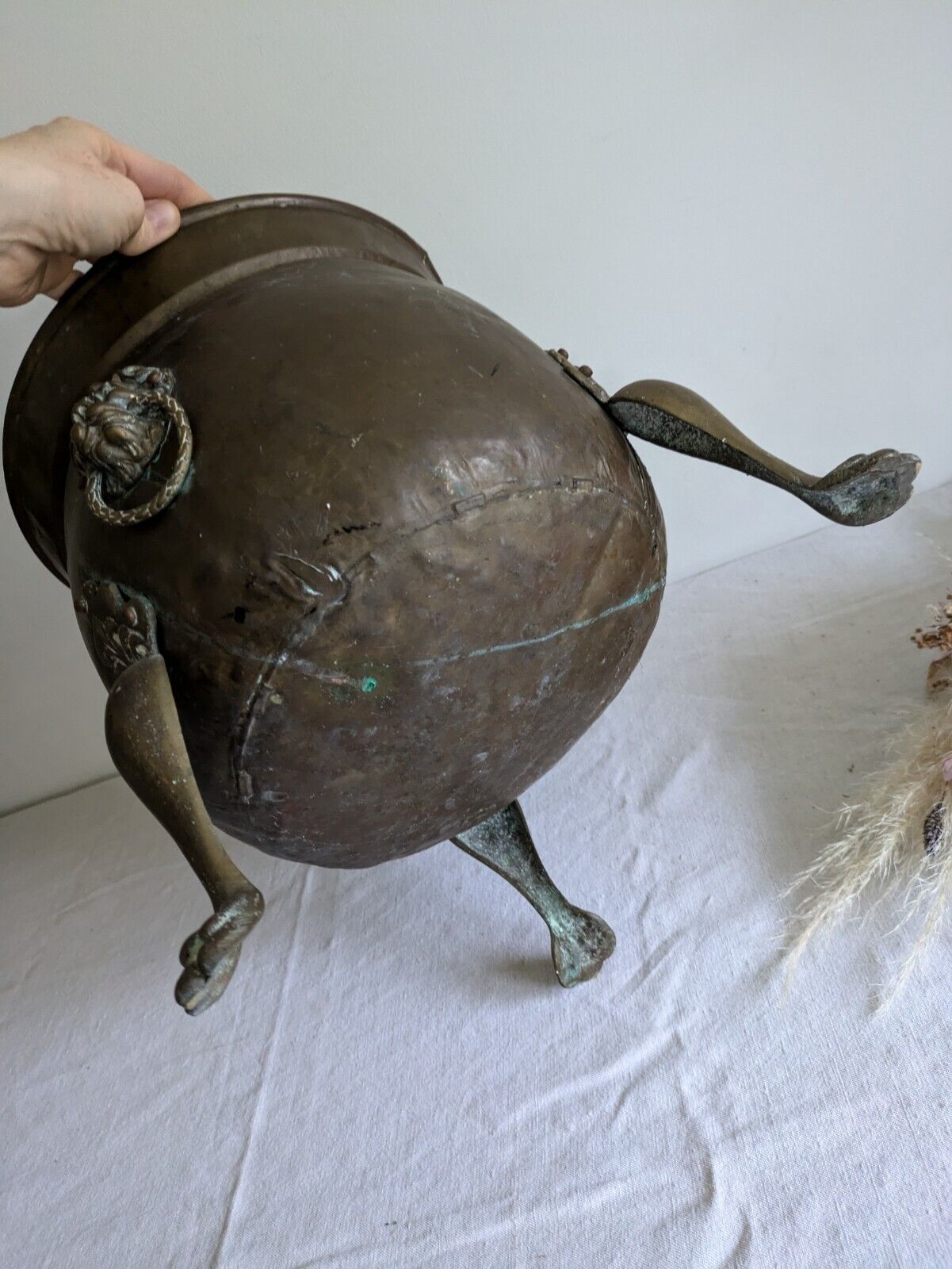 Large Antique Brass Lions Head & Paw Planter Jardiniere Champagne Ice Bucket Leg