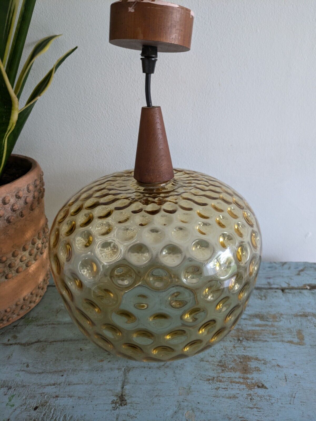 VTG AMBER GLASS CEILING PENDANT LIGHT SHADE HONEY COMB TEAK GLOBE MID CENTURY VG