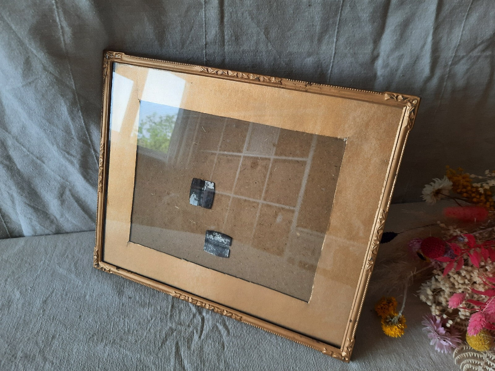 Old gold Shabby chic gilt Picture Frame Metal antique wedding decor detailed!!