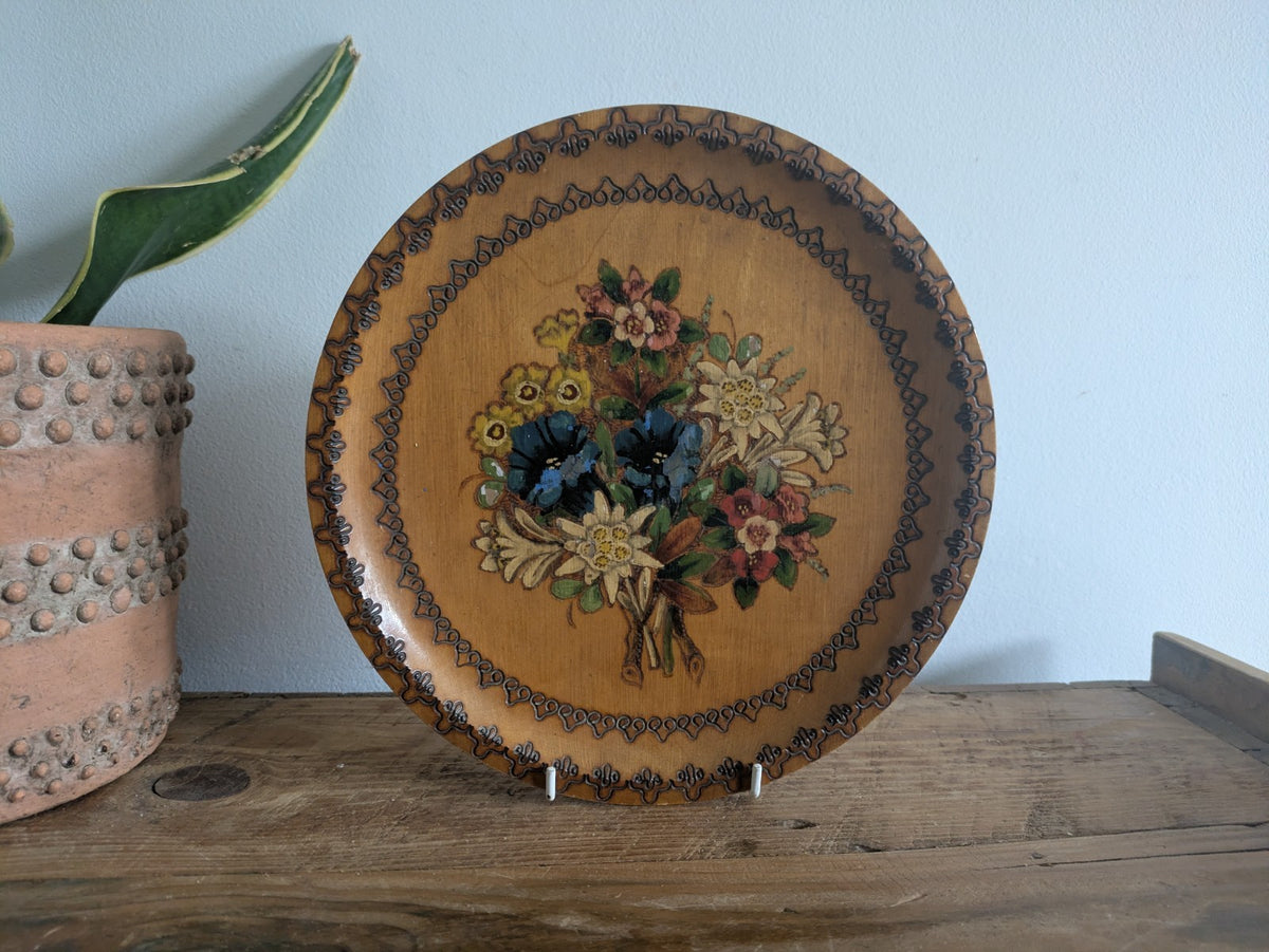Vintage Hand Carved Wood Rotating Pedestal Plate Alipine Flowers Music Song Vgc