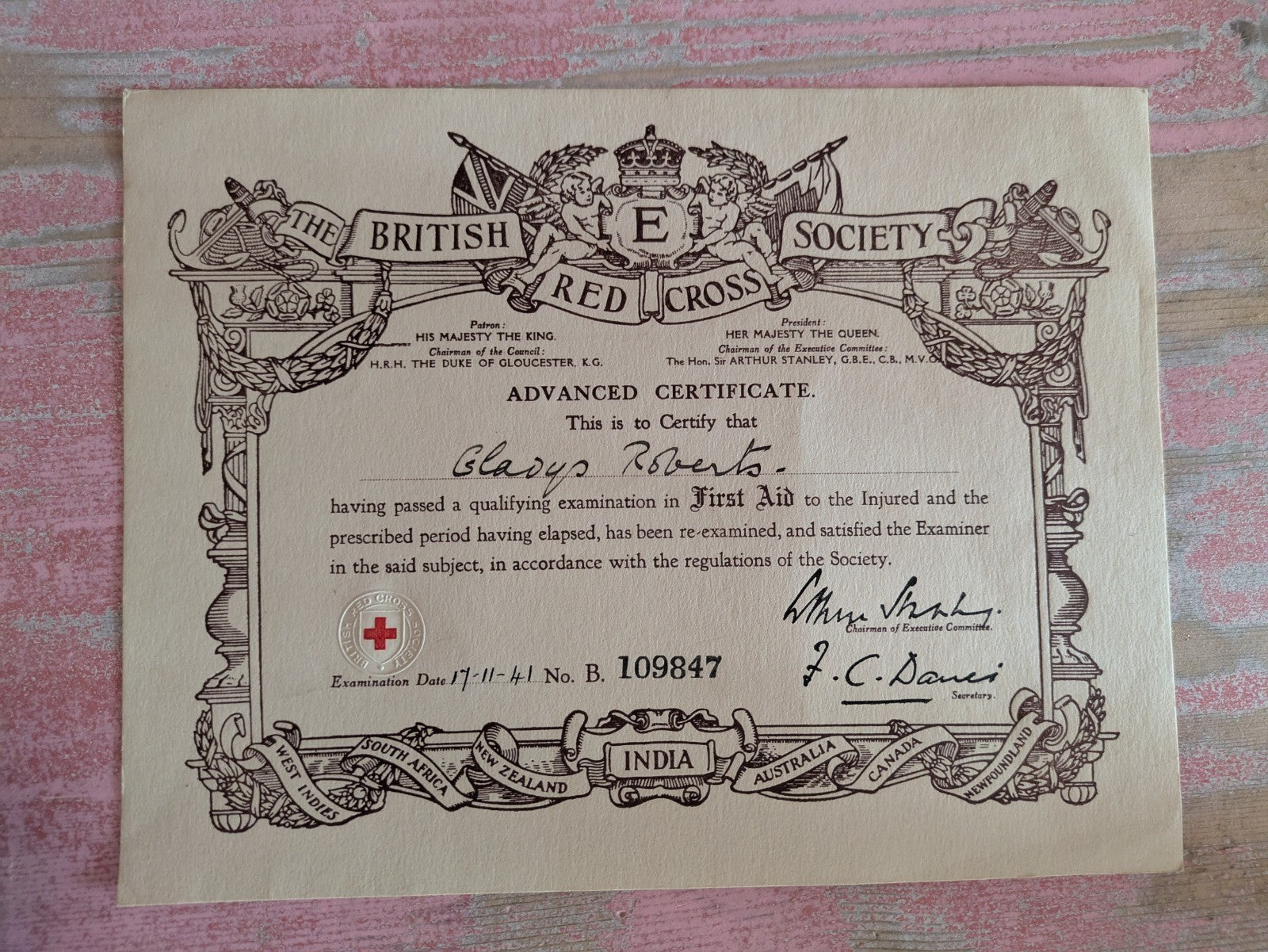 Rare WW11 THE BRITISH RED CROSS First Aid CERTIFICATE-dated 1941 Ephemera Vgc 