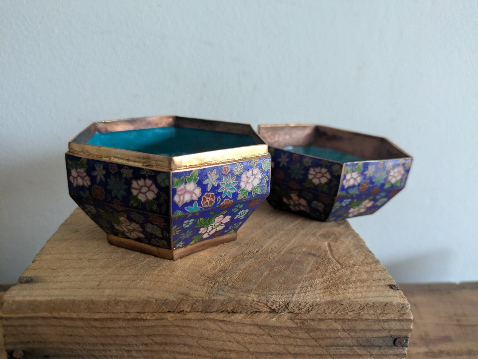 Superb Japanese Cloisonne Enamel Hexagon Shaped Box Blue Floral Vintage Pot Vgc