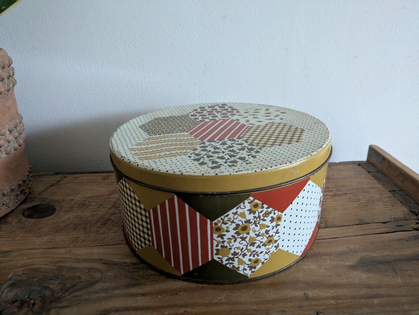 Vintage Patchwork Themed Biscuit Tin Button Box Sewing Kit Hexagon Retro Storage