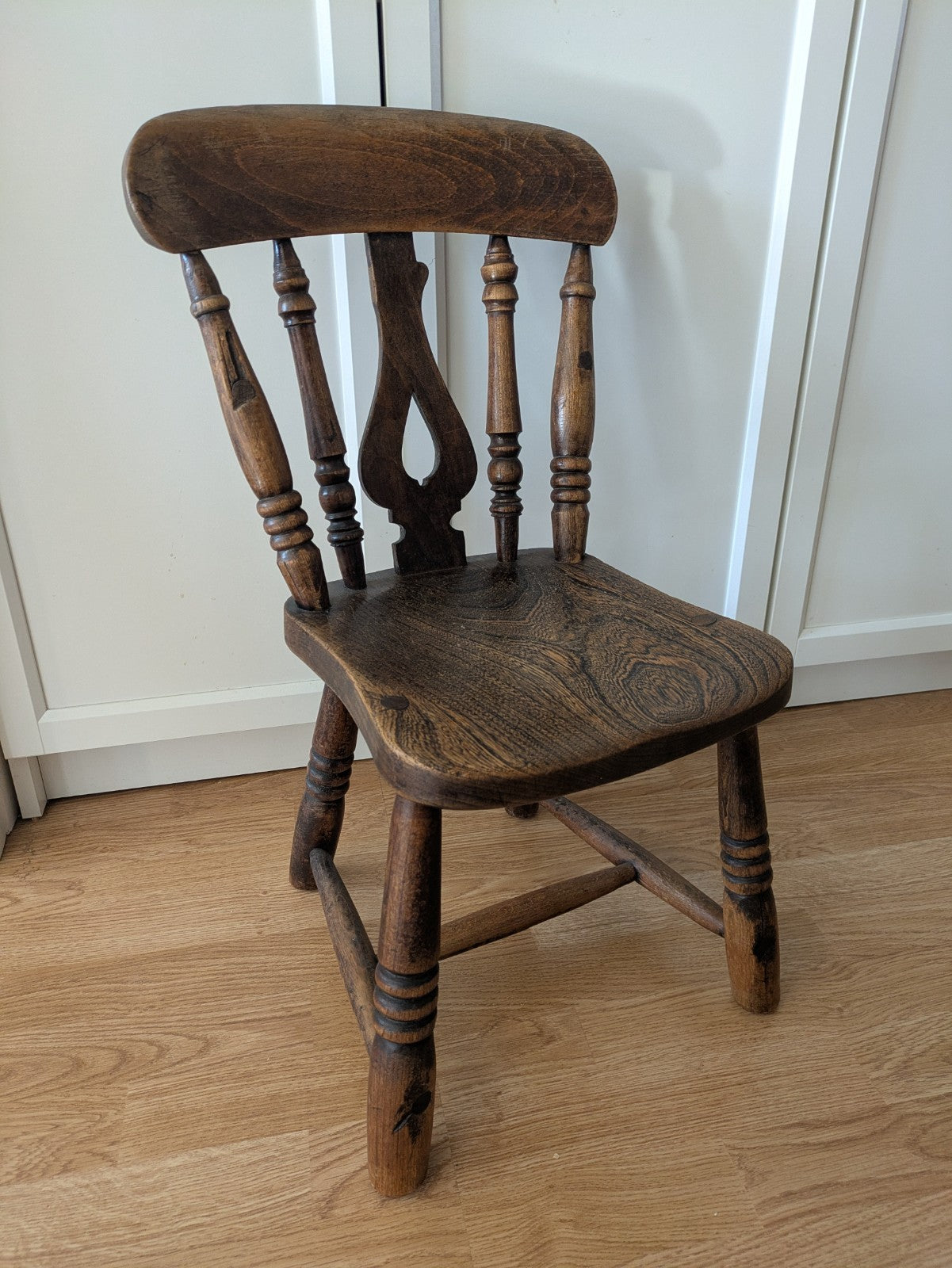 Antique Lyreback Elm childs Arts And Crafts Fiddle Back Chair VTG Original Prop 