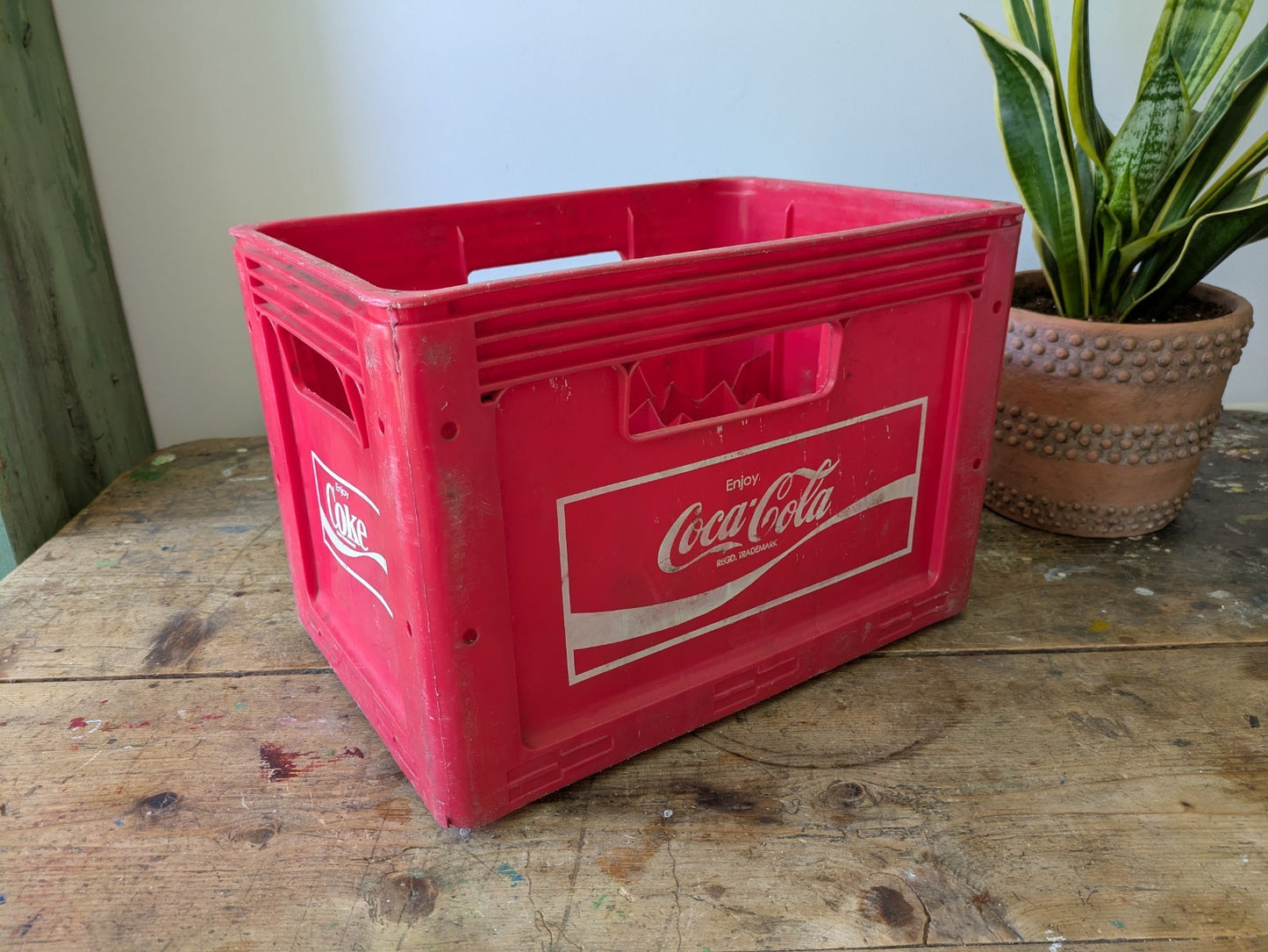 VINTAGE RED COCA - COLA CRATE FOR 20 BOTTLE CRATE DRINKS CARRIER ADVERTISING BOX