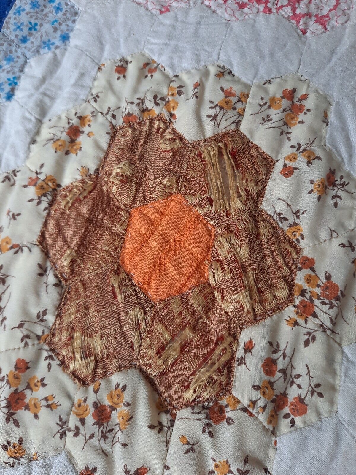 Vintage handmade 50p Patchwork blanket bed Throw Grandma's Sofa hexagon Double!!