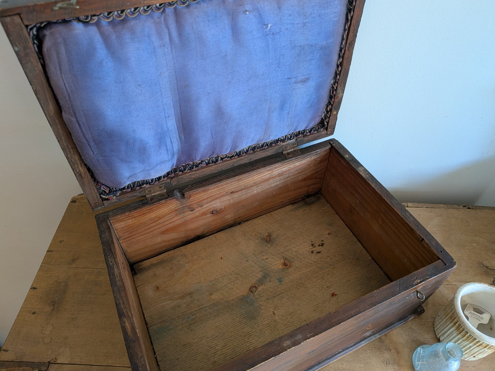 Antique Victorian Needlework Box Wooden Sewing Padded Interior Craft Gilt Letter