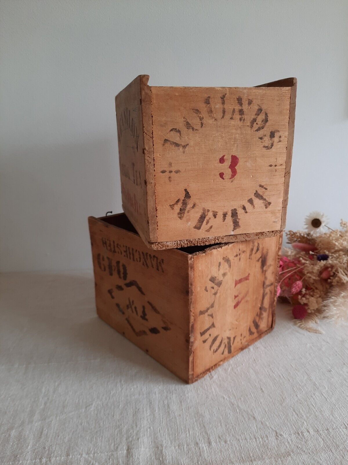 1x Vintage Tetsilon Ceylon Tea small empty open wooden box crate display prop
