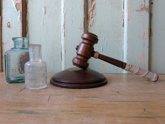 Vintage Wooden Gavel and Block Set Gift Auctioneer Judge Court Prop TV Film Vgc