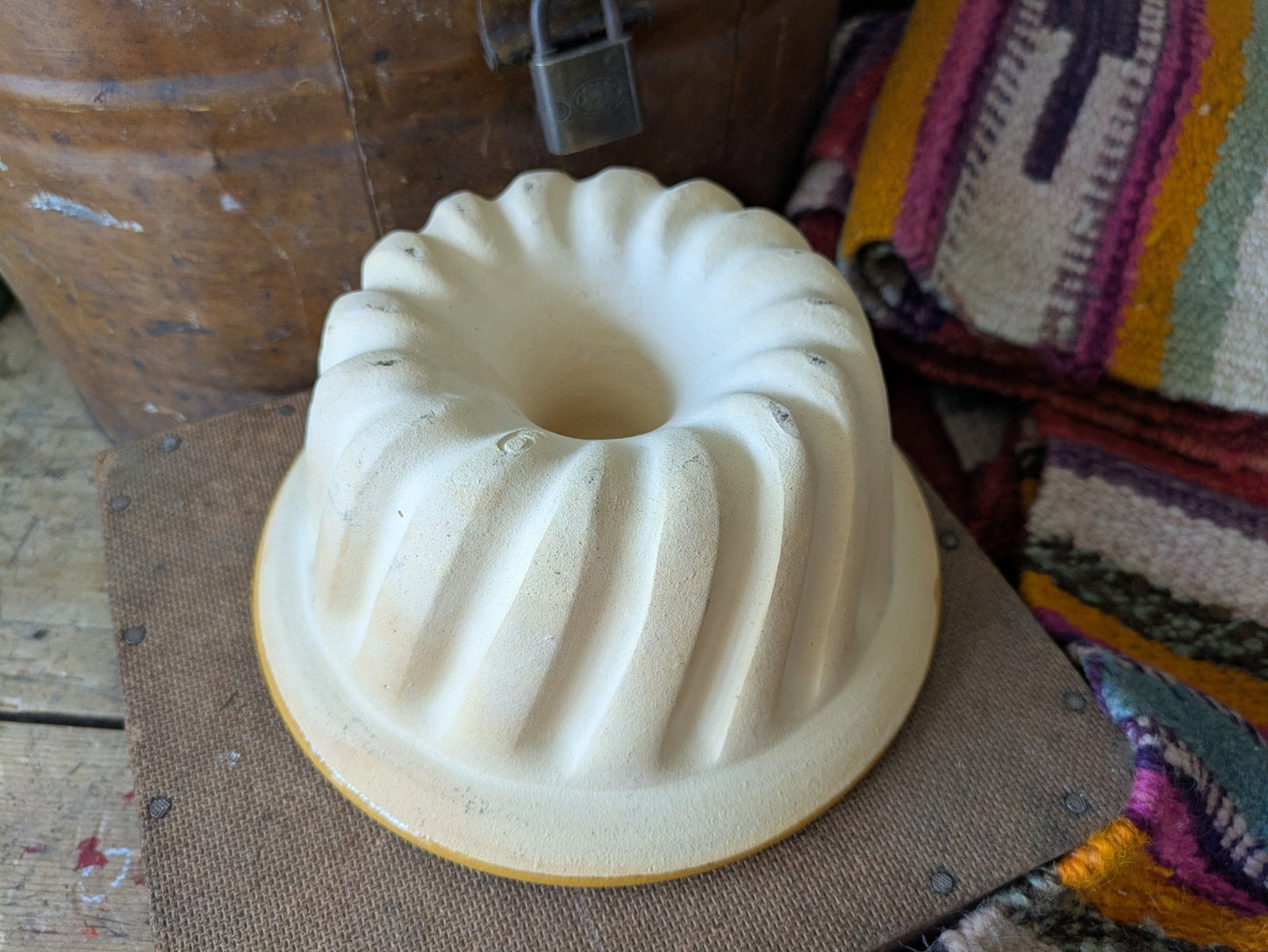 Vintage Ceramic Bundt Cake Mould Retro Yellow Bright Kitchen Prop Baking Old 