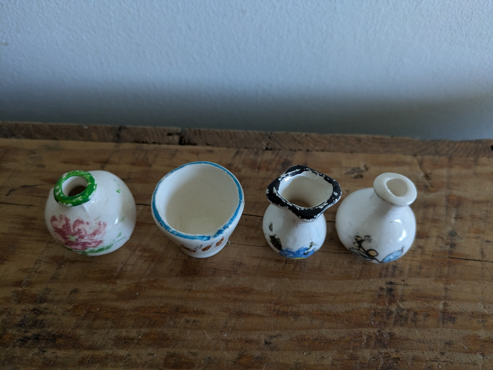4x Miniature Vintage Pottery Handpainted Vases Dollhouse Prop Ceramic Tiny Small