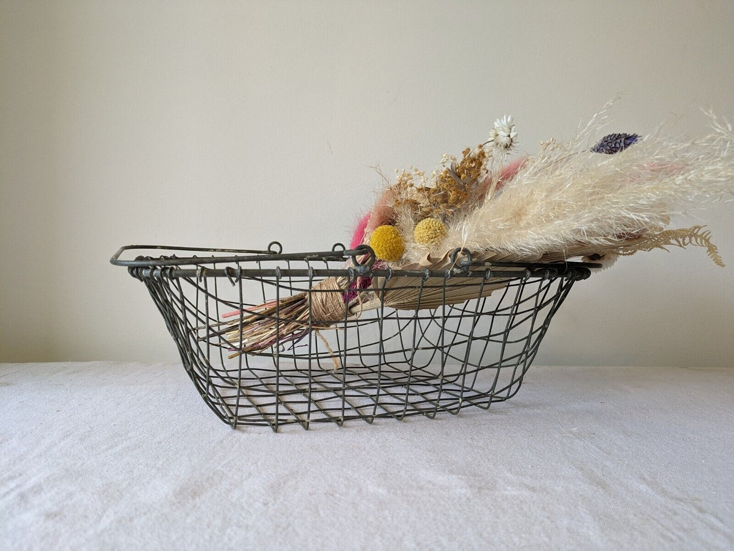 RETRO vtg 70s Metal wire shopping STORAGE BIN PROP FILM BASKET Handles Mesh Old