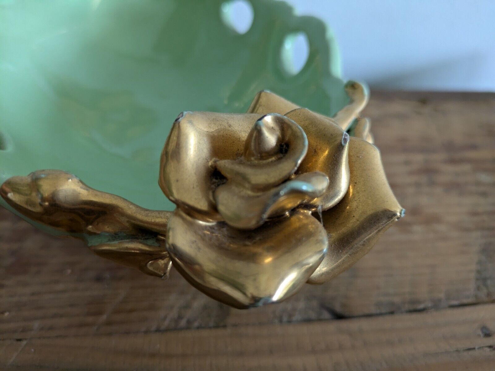 GREEN VTG GILT ORNATE ROSE FLORAL PEDESTAL CAPODIMONTE CENTERPIECE BOWL ITALY 
