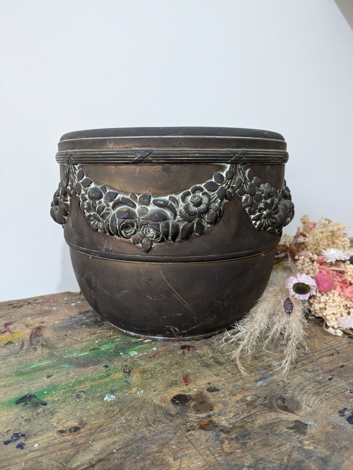 Antique Arts & Crafts Brass Planter Large Size Aspidistra Plant Pot Swags Floral