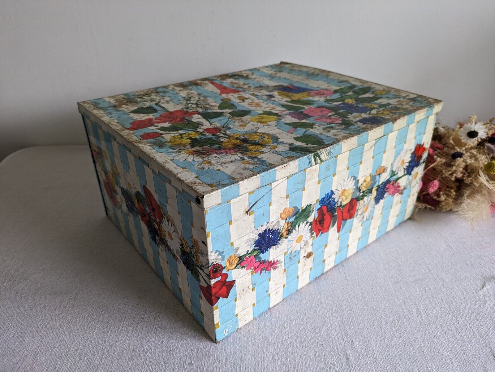 Rare French Oversize XL Coq Blanc Bonbon Sweet Collectable Tin Box Container Vtg