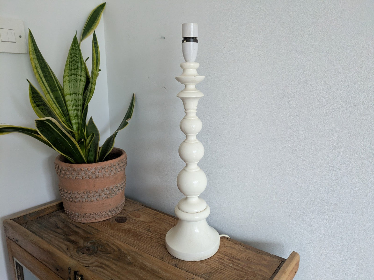Mid 20th Century 1960s White Gloss Bobbin Table Lamp Wooden Bobble VTG Retro 