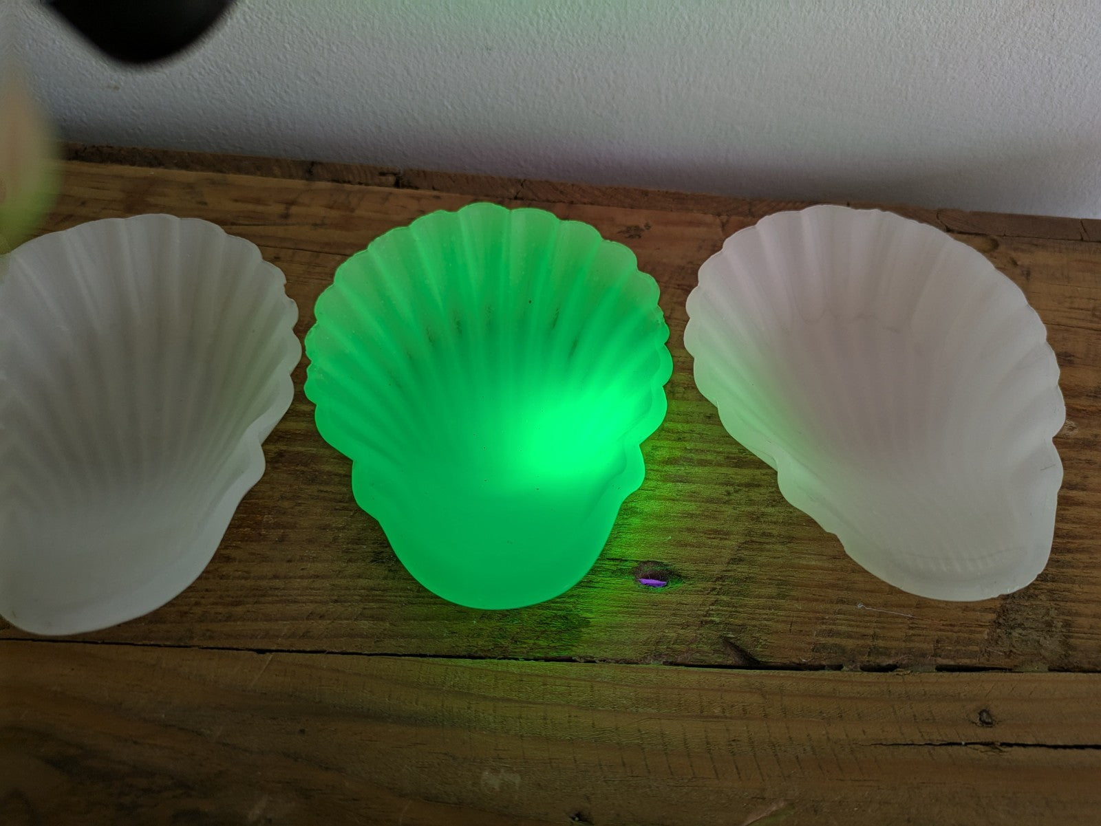 3x Vintage Uranium Green White Milk Glass Bowls Dishes Shell Clam Art Deco Early