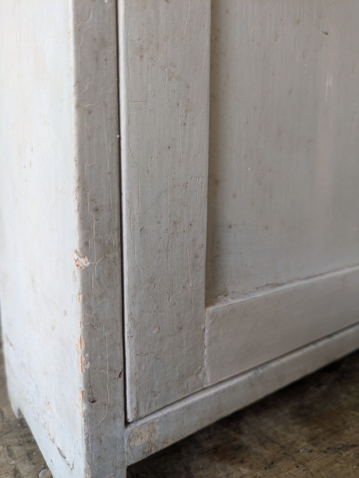 Vintage Mid-century Bathroom Chippy Wooden medical wall cabinet Retro White Prop