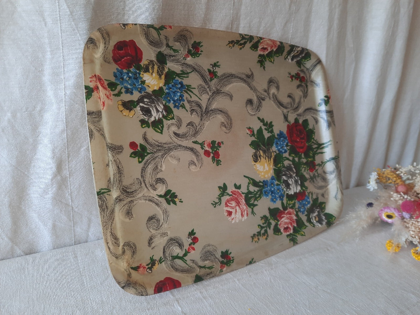 Vintage Fibreglass Cottage Floral Serving Tray lap dinner cabbage rose large Old
