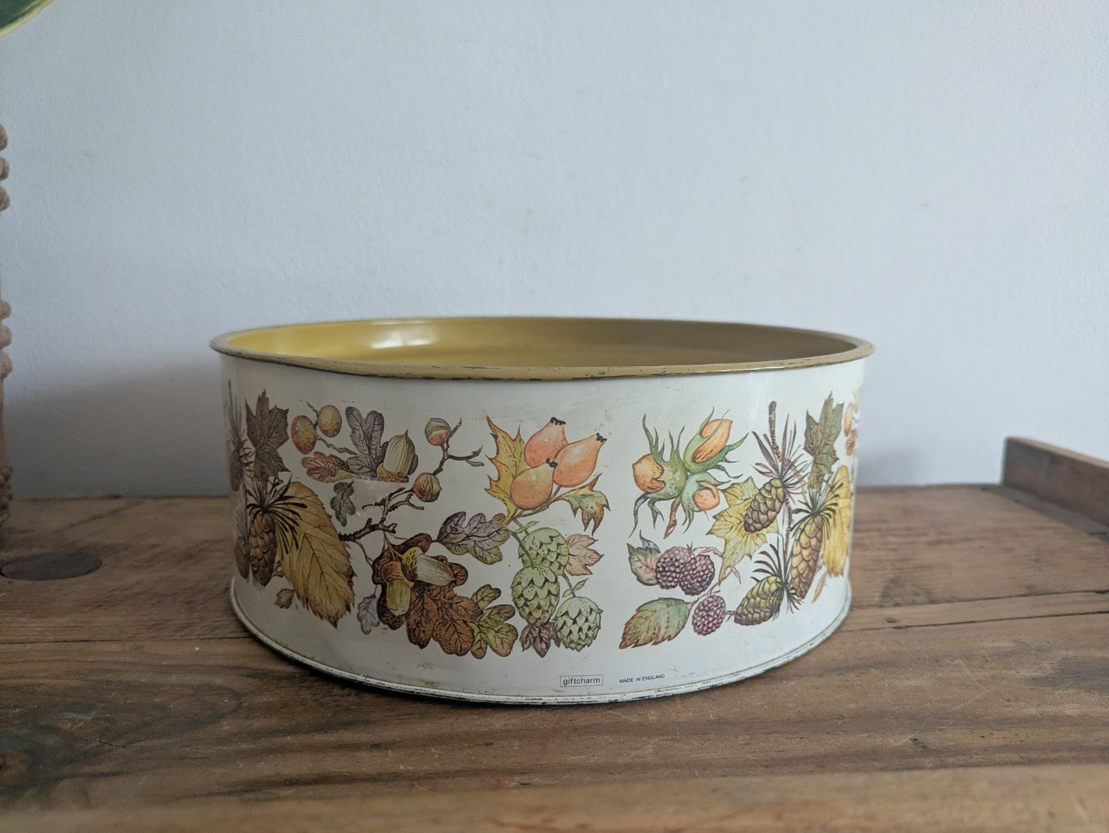 Retro Floral Round Cake Tin Fruit Decor Hedgerow By Giftcharm Made In England