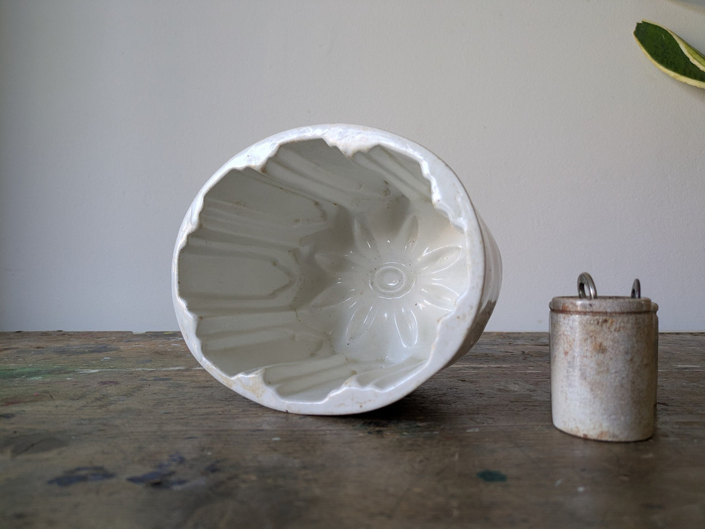 Heavy Antique Victorian White Stoneware Flower Head Design Jelly Mould Oval Vgc