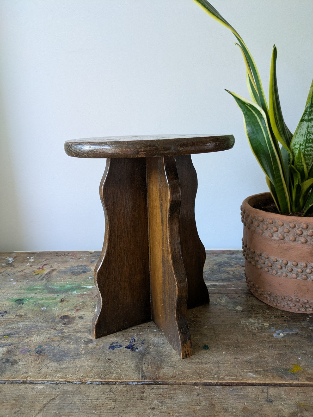 Oak Occasional Side Table Pegged Scalloped Edges Legs Cross Stool Brown VTG Wood