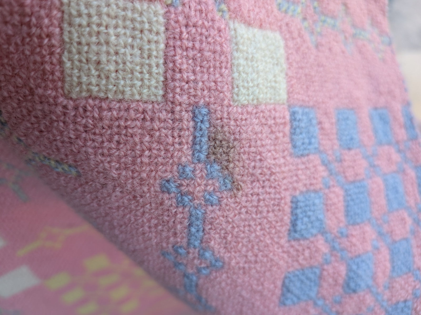 Welsh Wool Tapestry Blanket Throw Pink Blue Reversible Double 227cm x 156cm Vtg