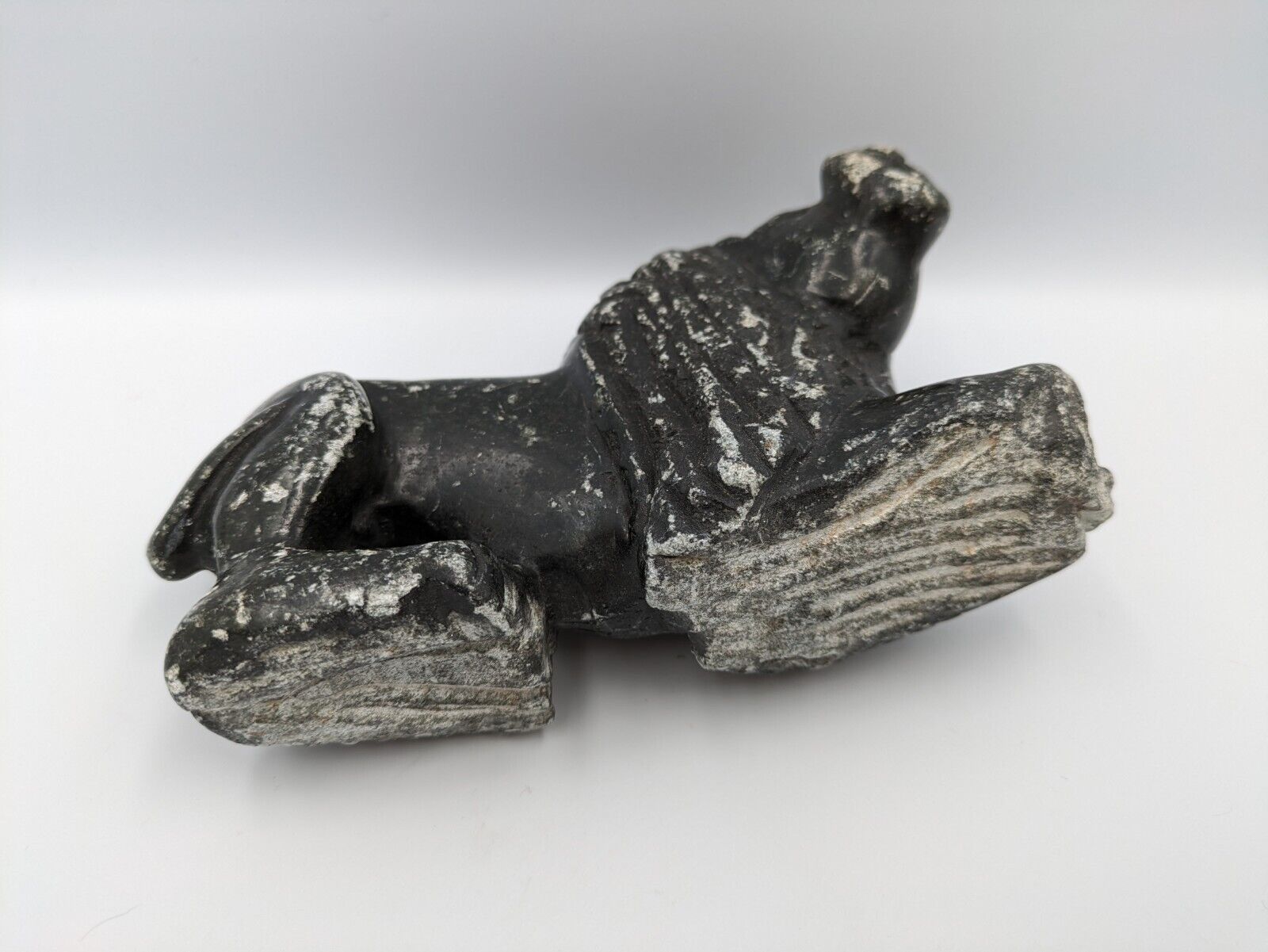Carved Laying Down Lion Black Heavy Stone Figurine Statue Desk Paperweight Vtg