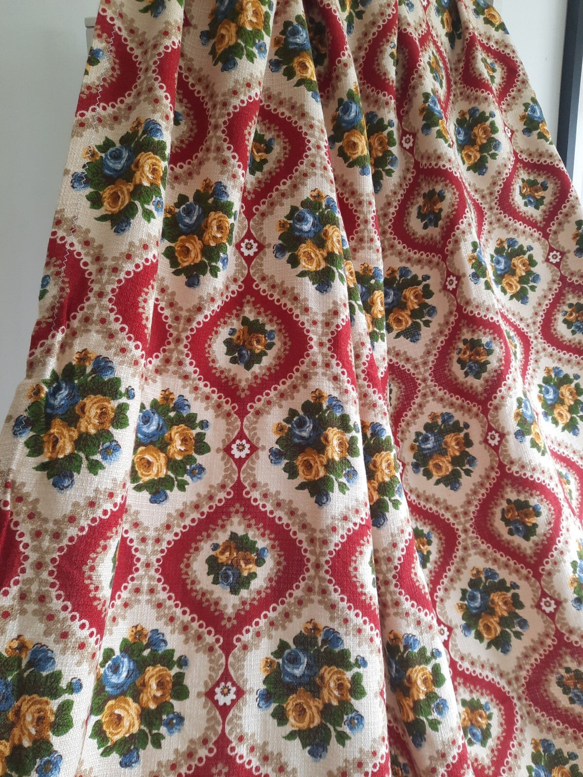 Vntg Barkcloth 50s Fabric Thick 223cmLX 113cmW Retro Rose Floral Red Prop Old 