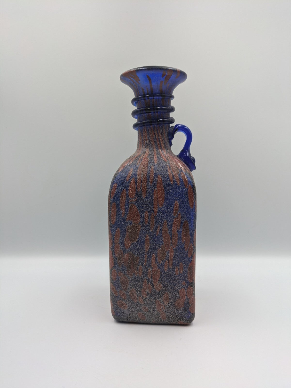 Vtg Cenedese Style SCAVO Art Glass VASE JUG w Blue Strapped Neck Applied Handle