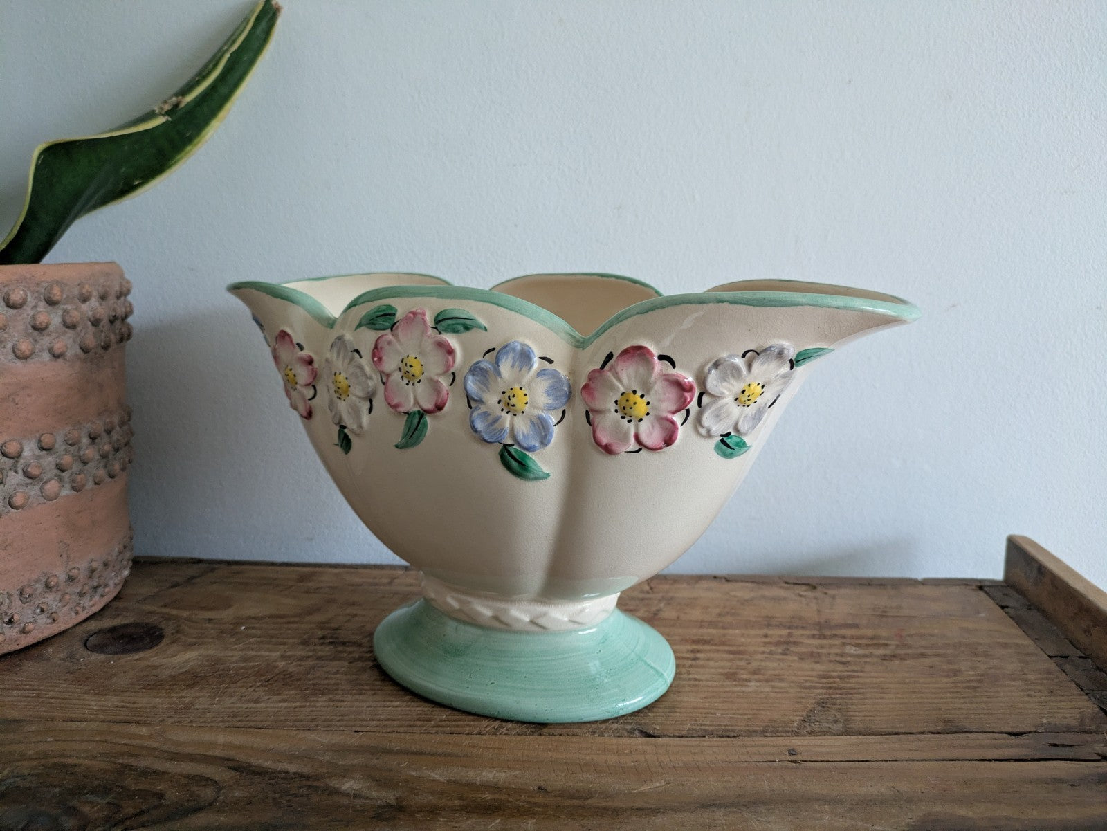 Vintage Kensington Ware Floral Flower Spread Vase Mantle Fluted Pedestal Prop