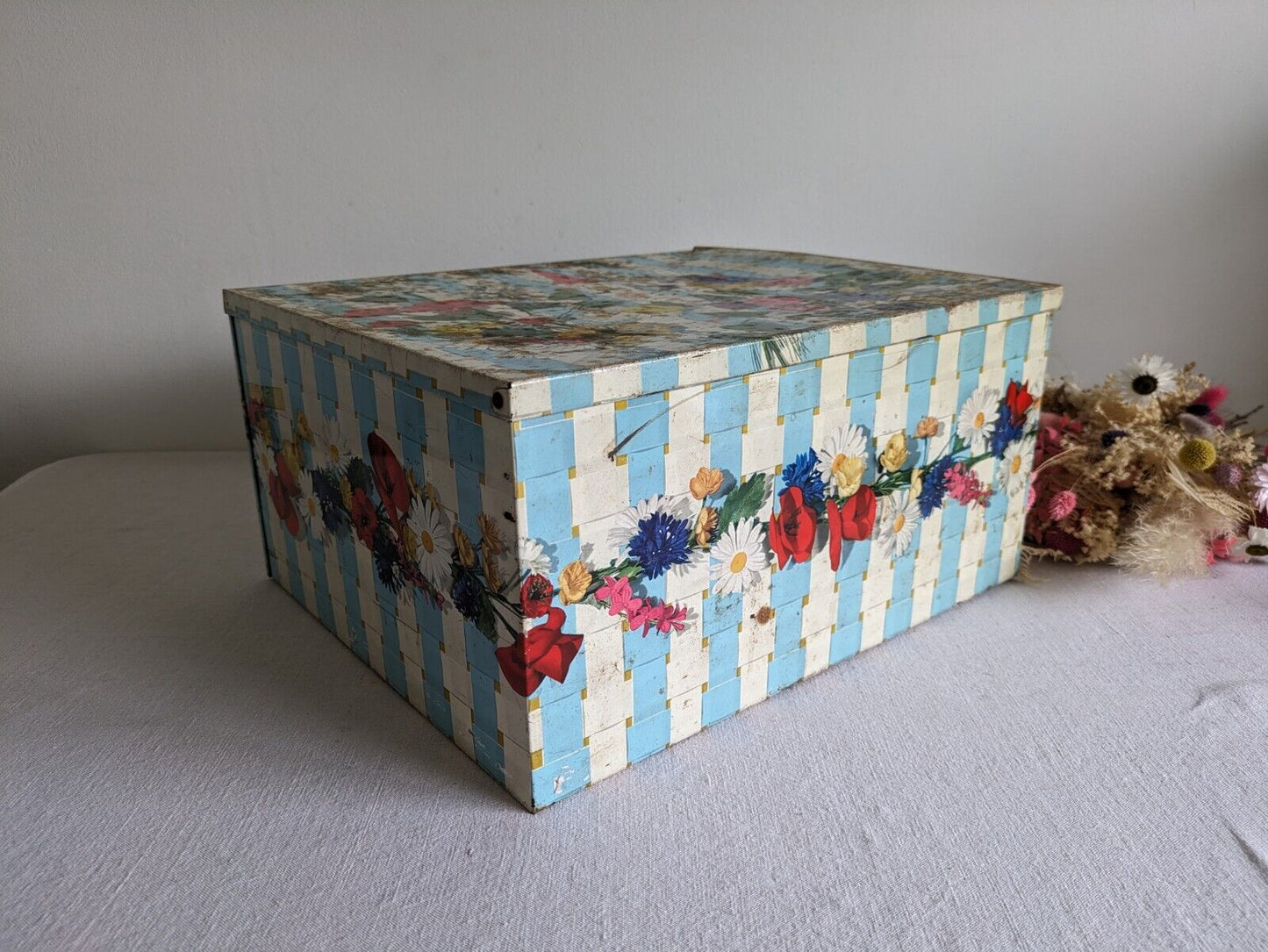 Rare French Oversize XL Coq Blanc Bonbon Sweet Collectable Tin Box Container Vtg