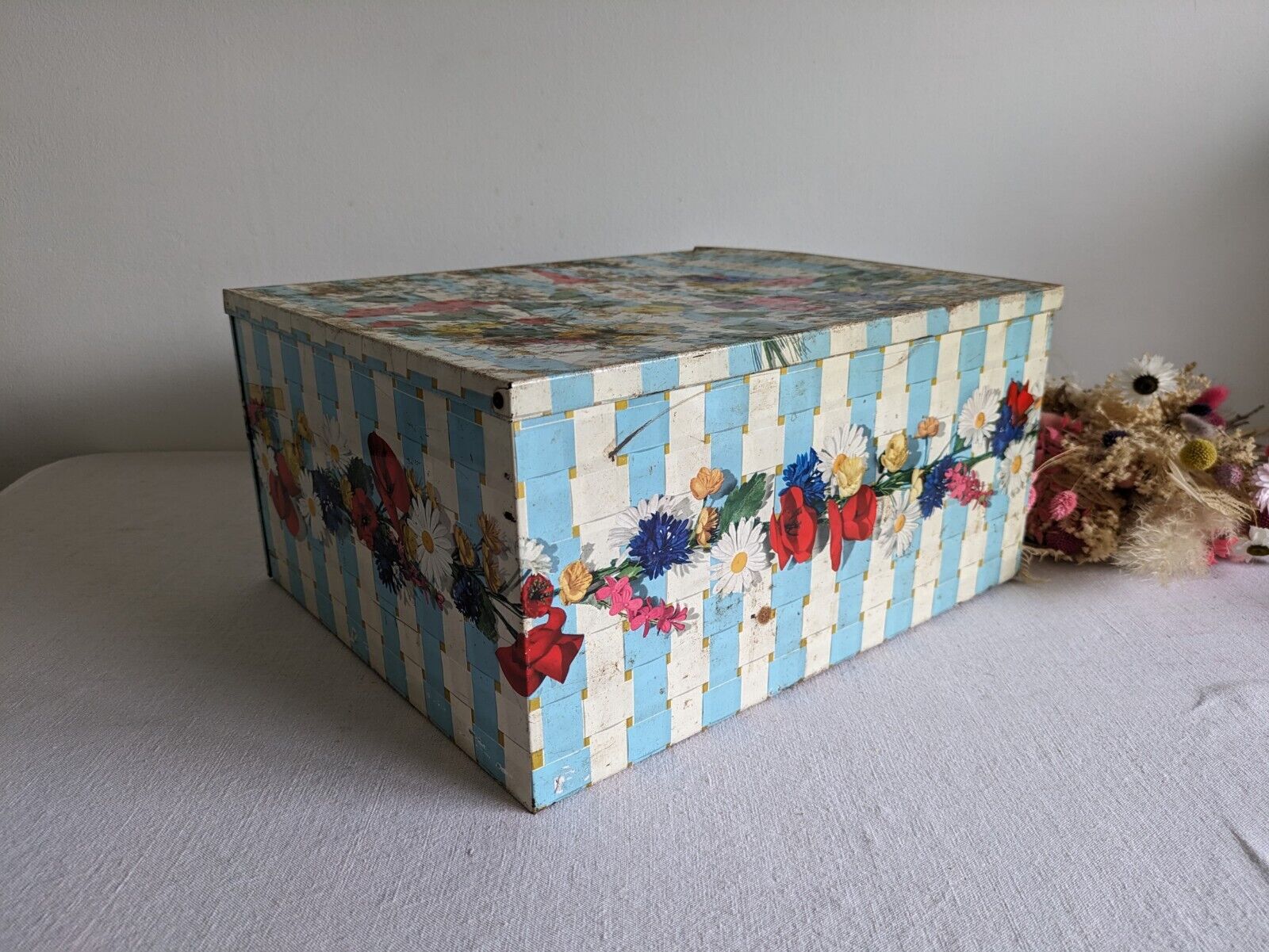 Rare French Oversize XL Coq Blanc Bonbon Sweet Collectable Tin Box Container Vtg