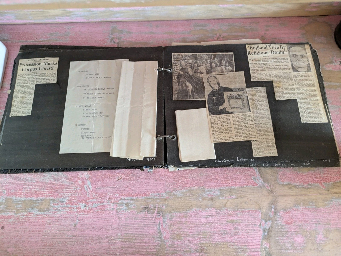 Vintage 1940s WW11 Egyptian Leather Brown Large Photo Album Full Ephemera Photos