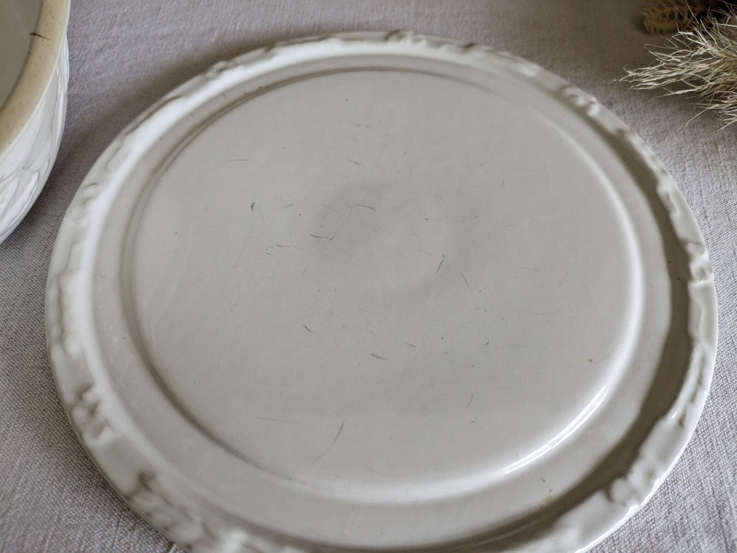 VTG XL White Embossed Harvest Fruit Ceramic Cheese Cake Dome Cloche Cover +Plate