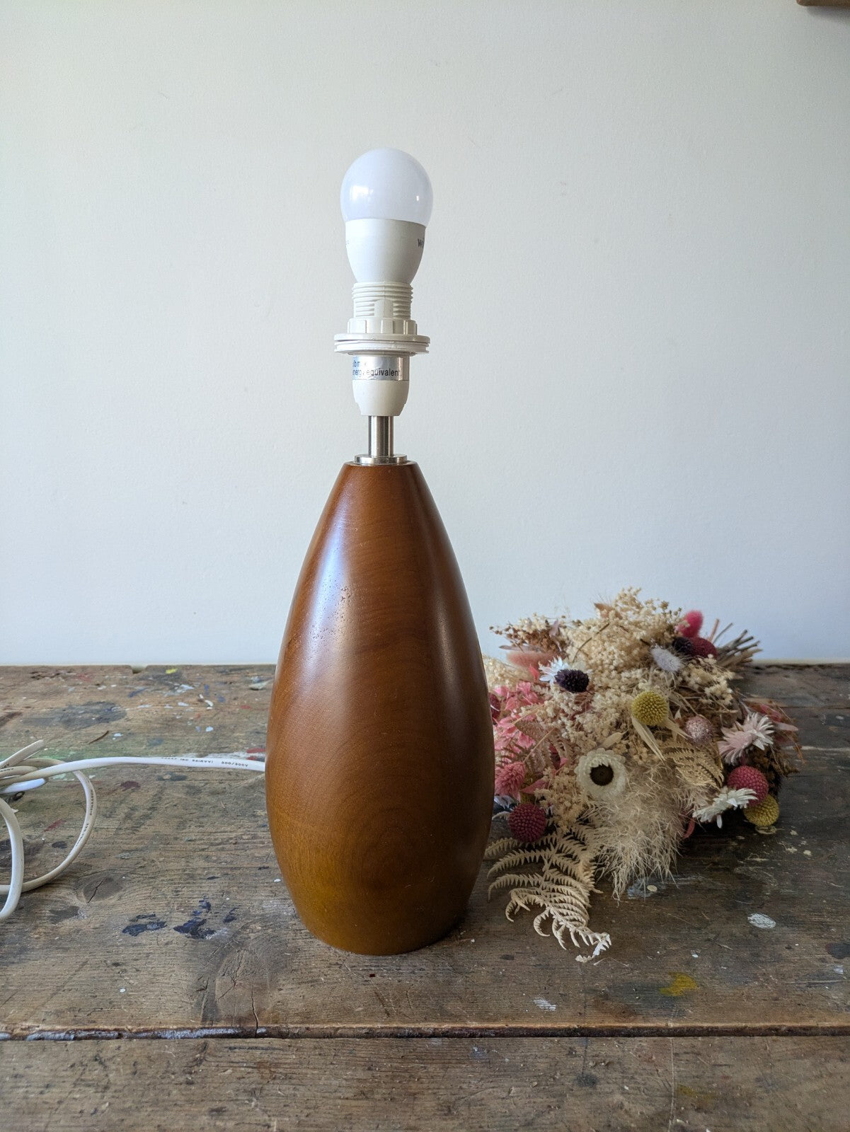 VTG Retro 50s/60s turned torpedo shape wooden table lamp mid 20th C. modern Wood