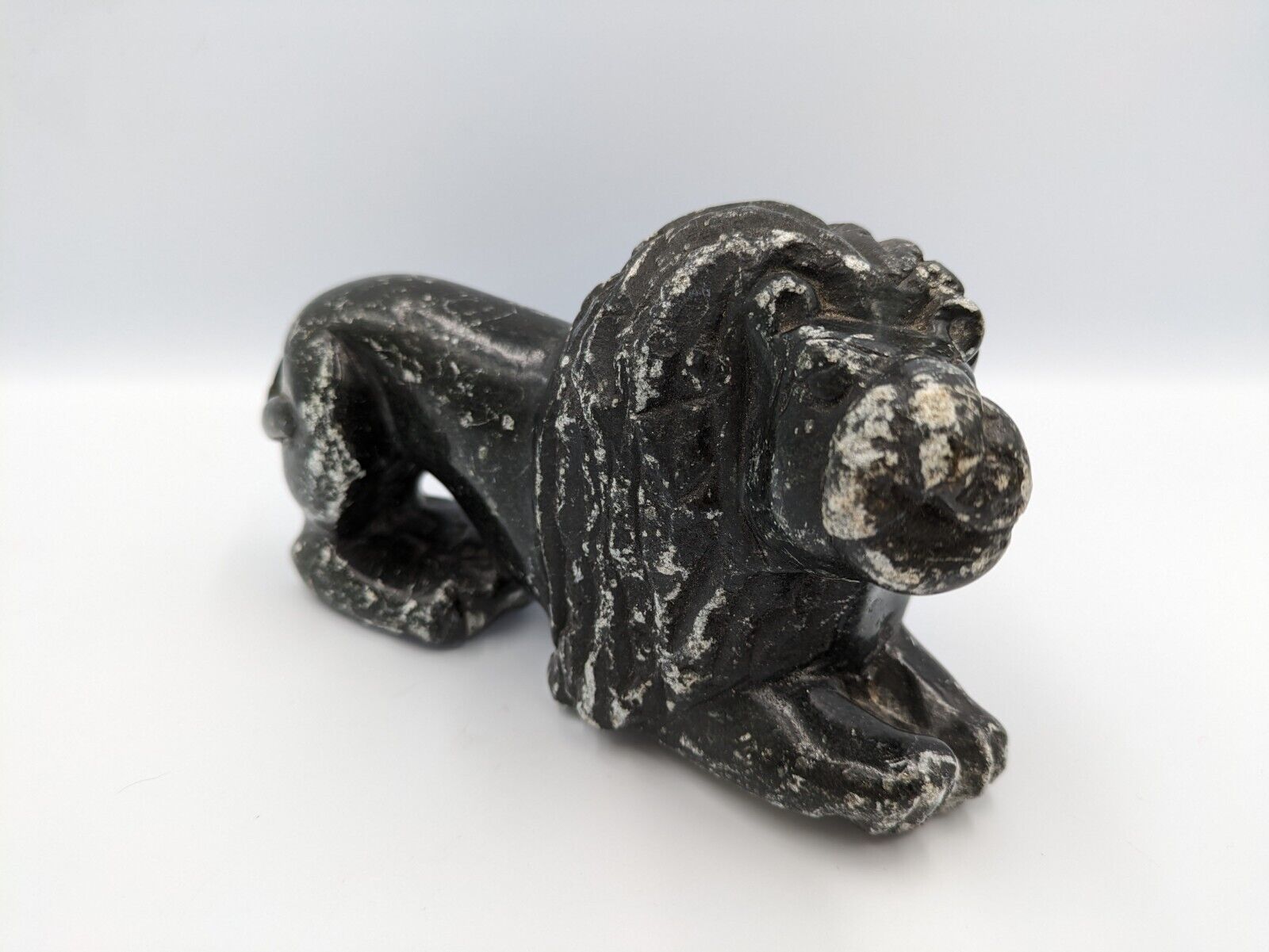 Carved Laying Down Lion Black Heavy Stone Figurine Statue Desk Paperweight Vtg
