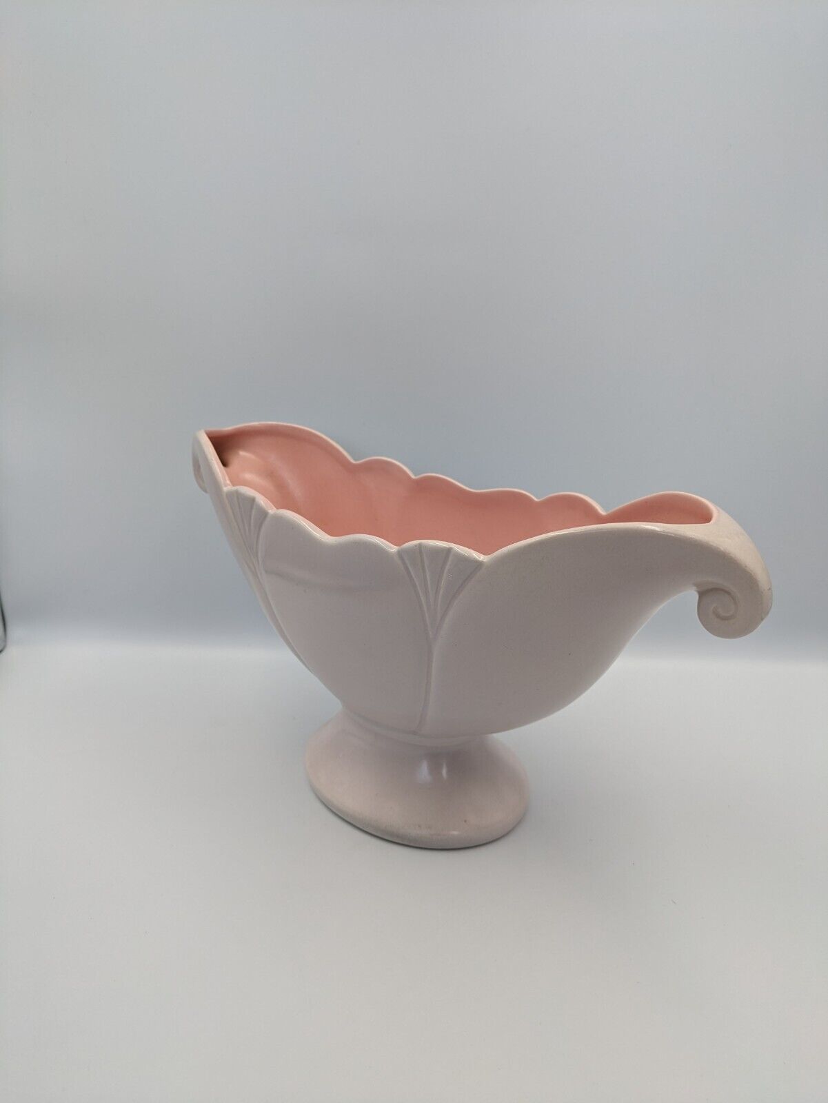 Vtg Arthur Wood Two Handled  Ceramic Mantle Vase Trophy Vase White Pink 1950s
