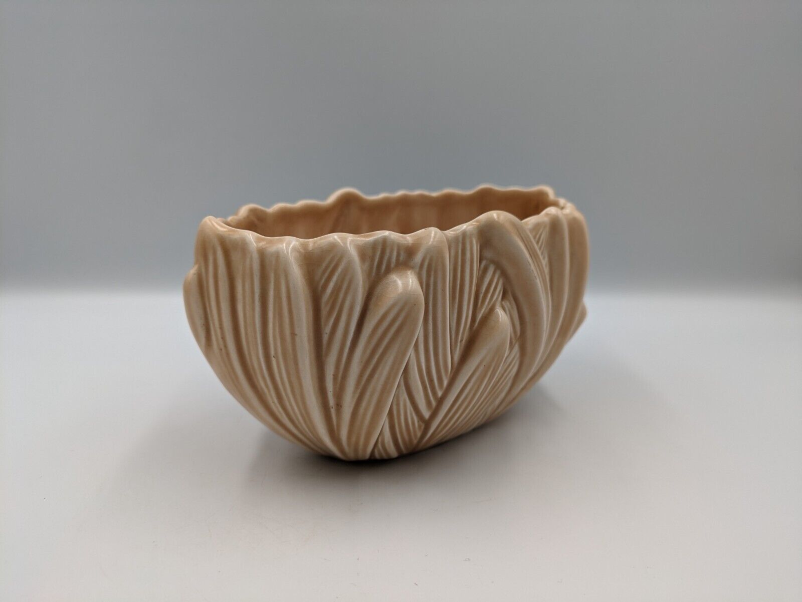 SylvaC No. 2482 Vintage Small Beige Vase or Planter Hyacinth Leaf Pattern Retro 