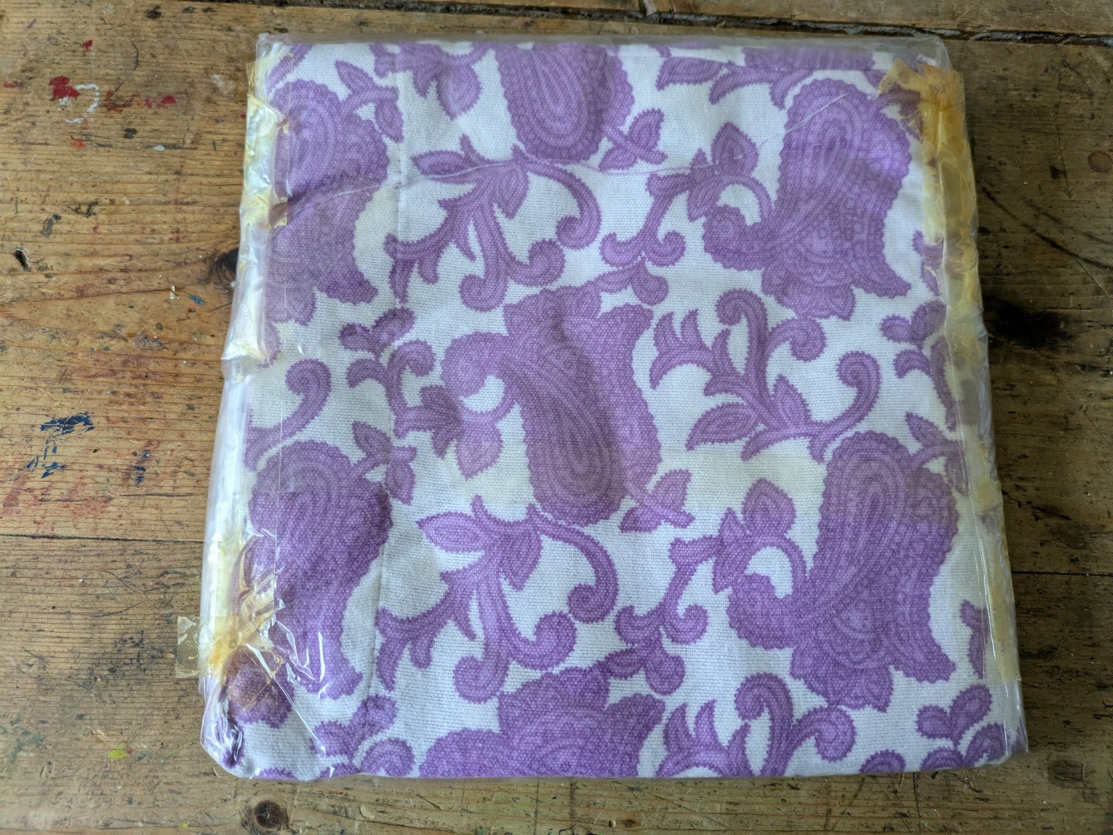 2x vintage pillow case Retro polycotton Purple patterned BNWT Prop New Pair Bed