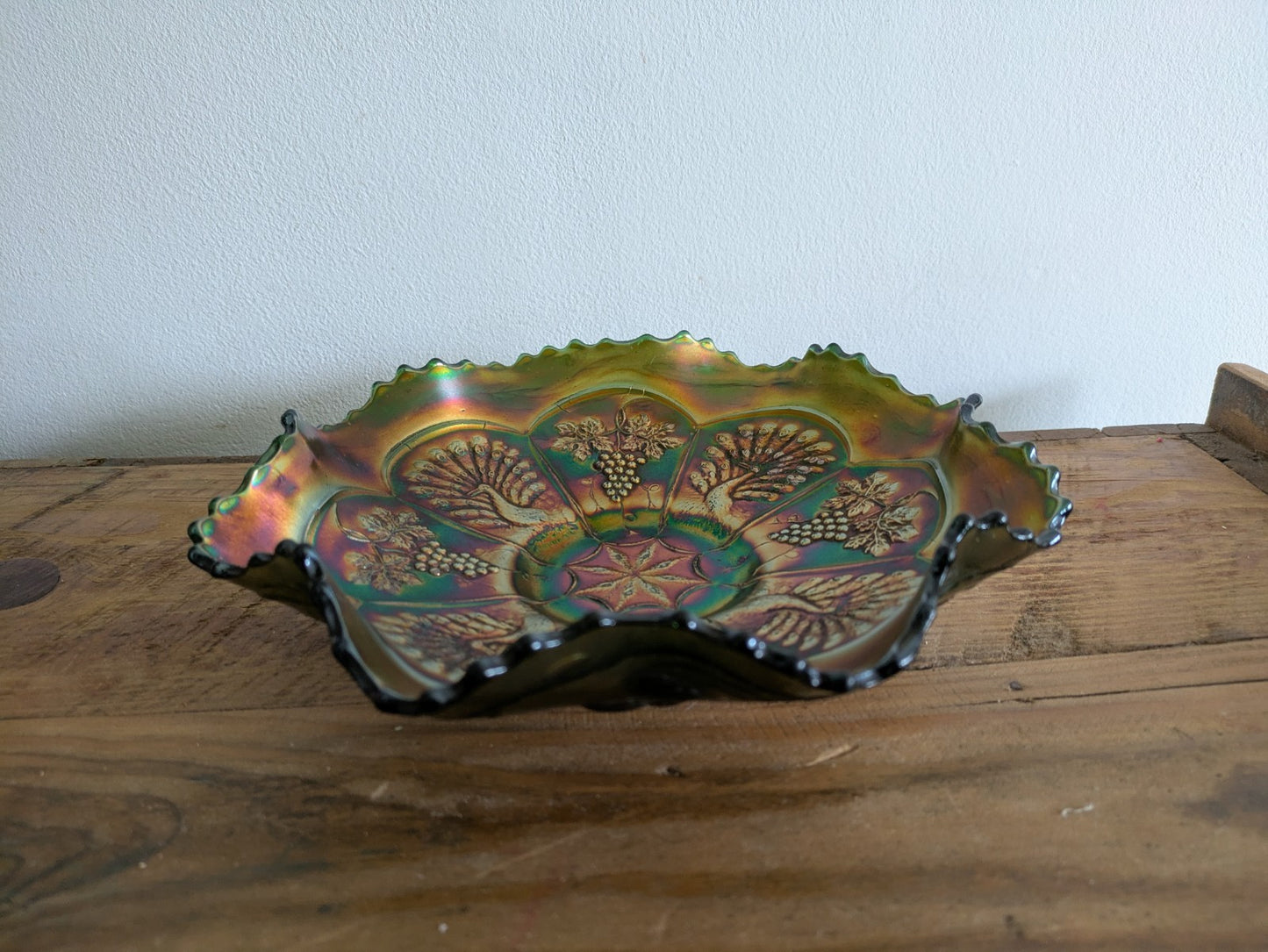 Fenton Peacock & Grape Green Iridescent Carnival Glass Ruffled Bowl Antique Rare
