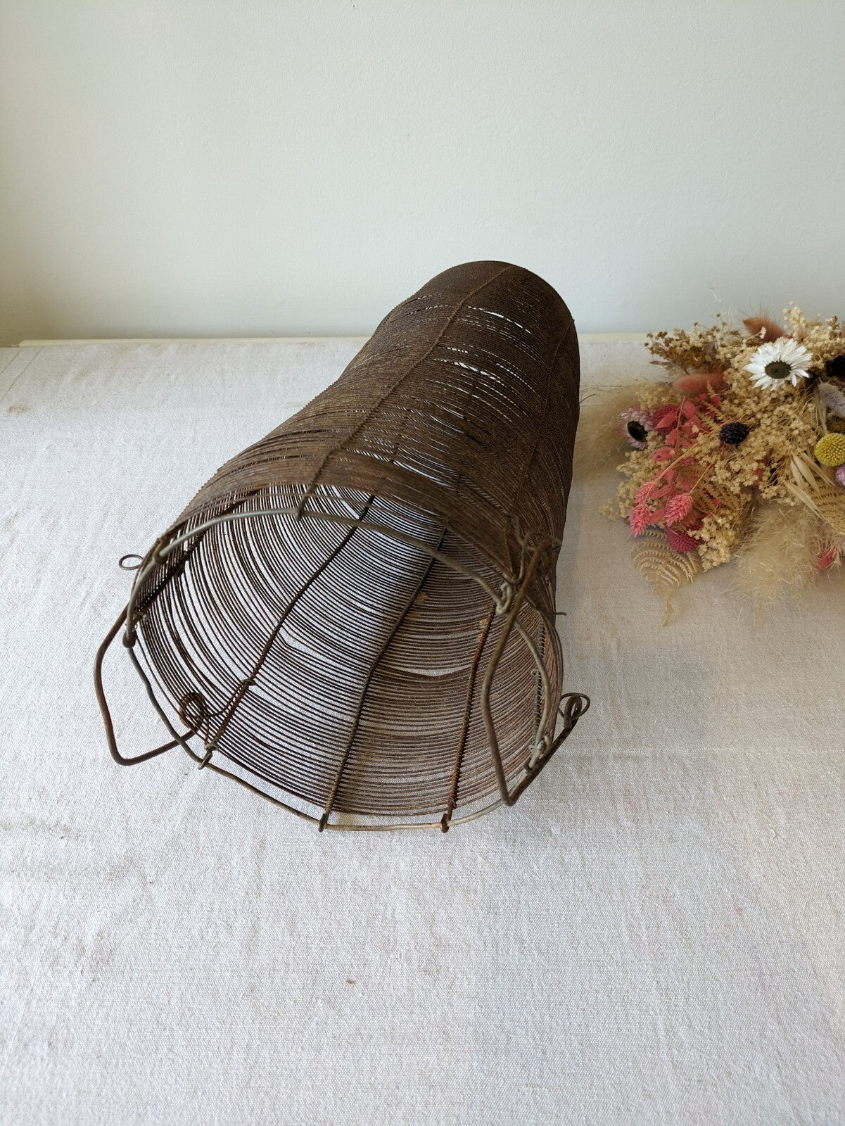 VTG Metal Wire Vase 19.5cm Diam 37.5cm Tall Flowers Prop Florist Display Basket