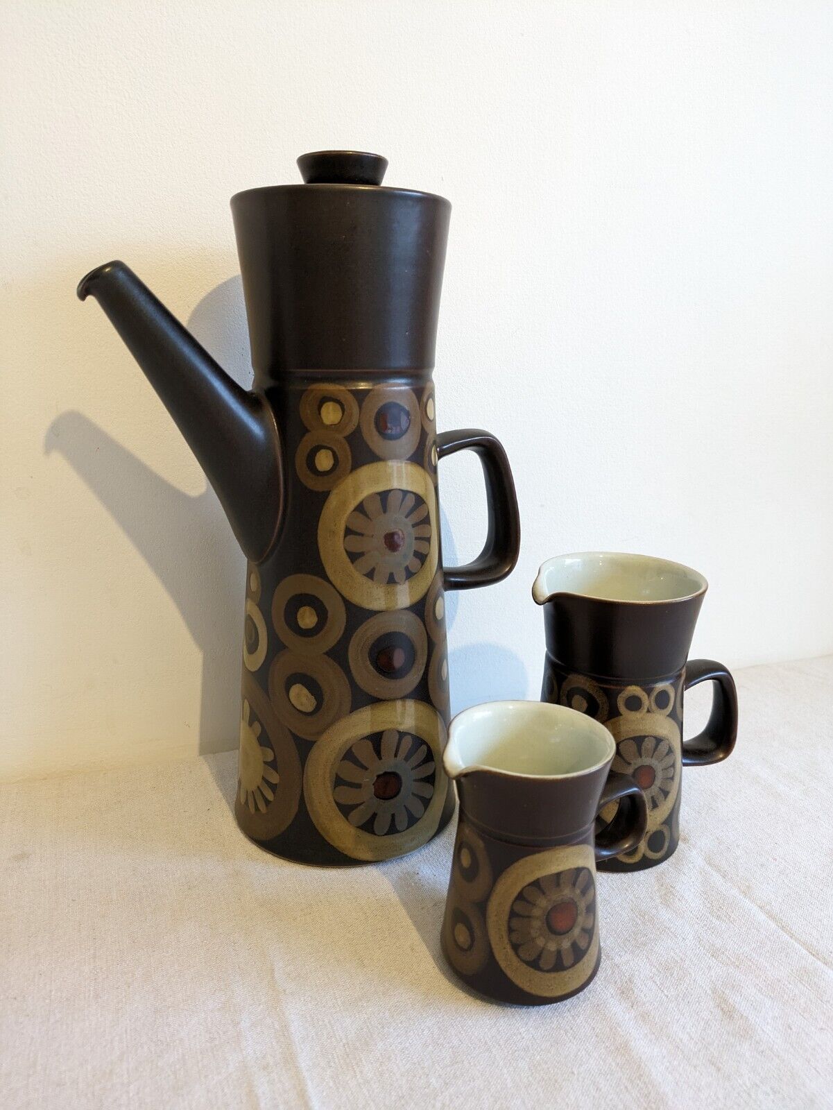 3 PIECE DENBY ARABESQUE 70s TABLEWARE COFFEE POT SET JUGS 1960S SMARKAND POTTERY