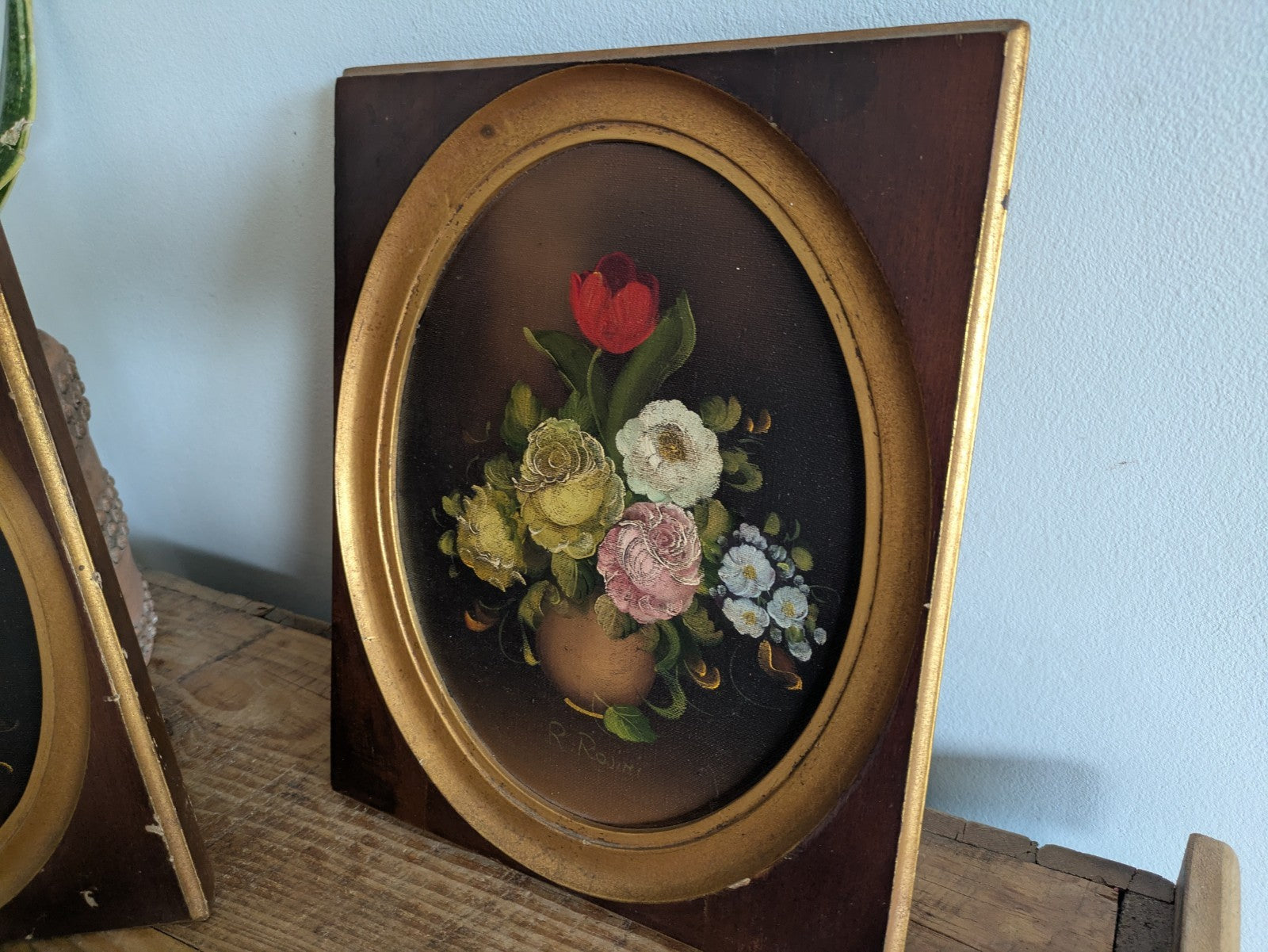 Pair of Signed R.Rosini Still Life Flowers Oil Paintings on Canvas Framed Oval