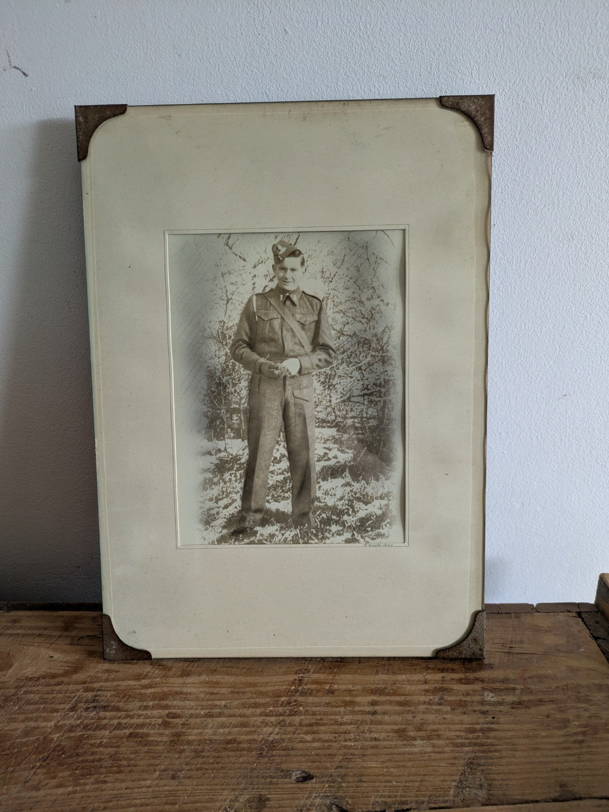Art Deco 30s Wall Hanging Frameless Photo Frame Chain Bevel Picture WW2 Soldier