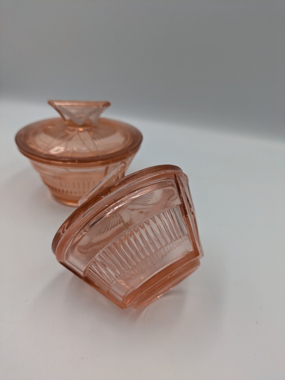 PAIR ART DECO VINTAGE GLASS DEPRESSION PINK GLASS Dish Pots Lids WALTHER VANITY 