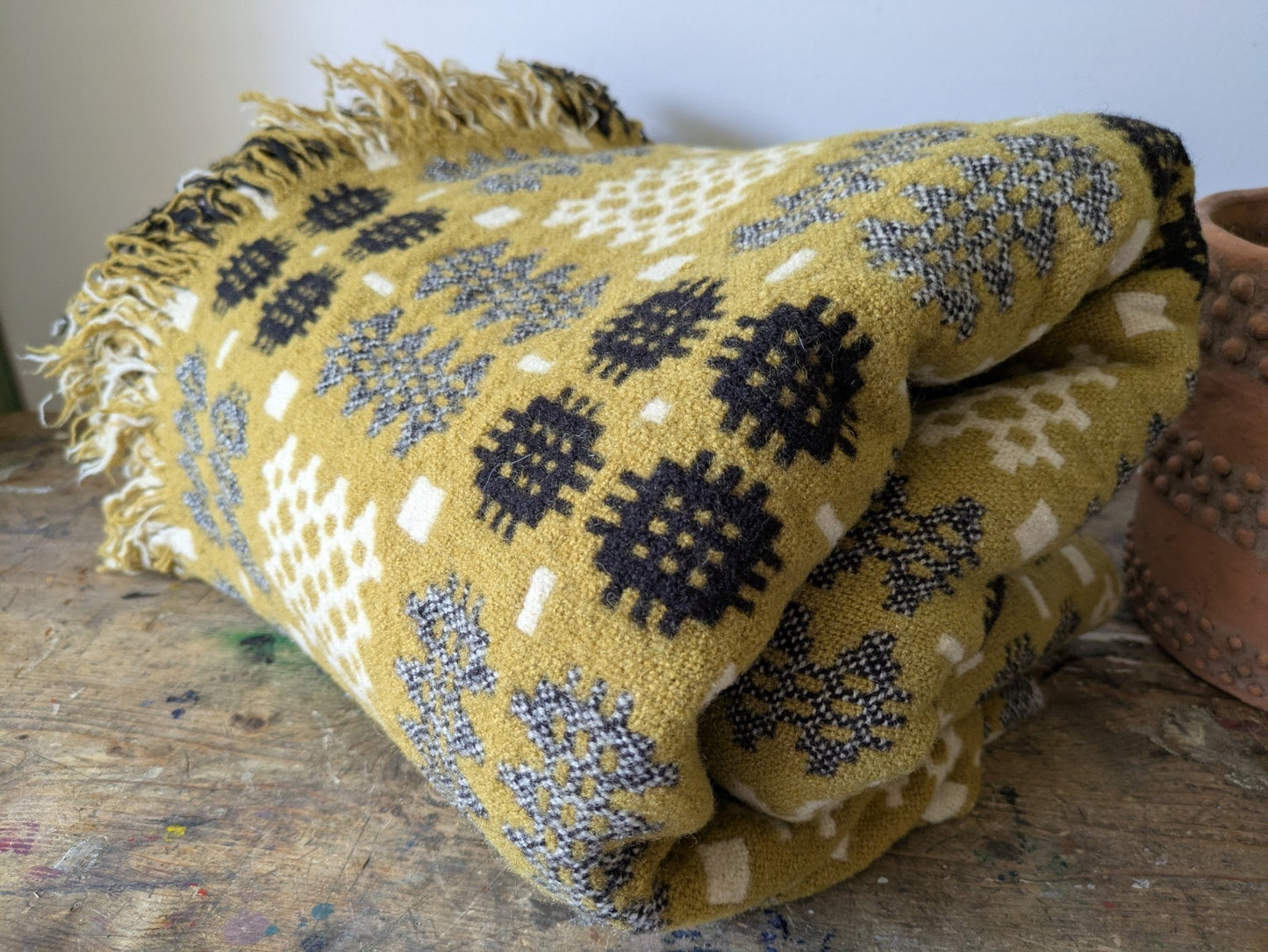 Rare VTG Welsh Wool Blanket Tapestry Yellow Black White Reversible Throw Mustard