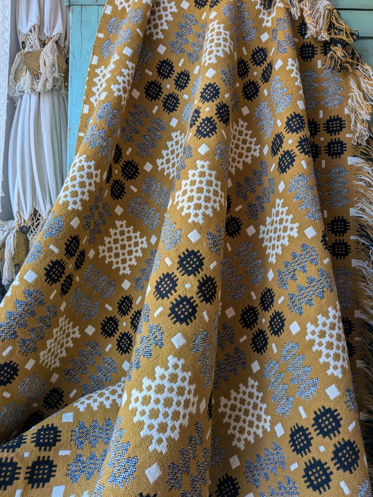 Rare VTG Welsh Wool Blanket Tapestry Black White Reversible Throw Mustard Yellow